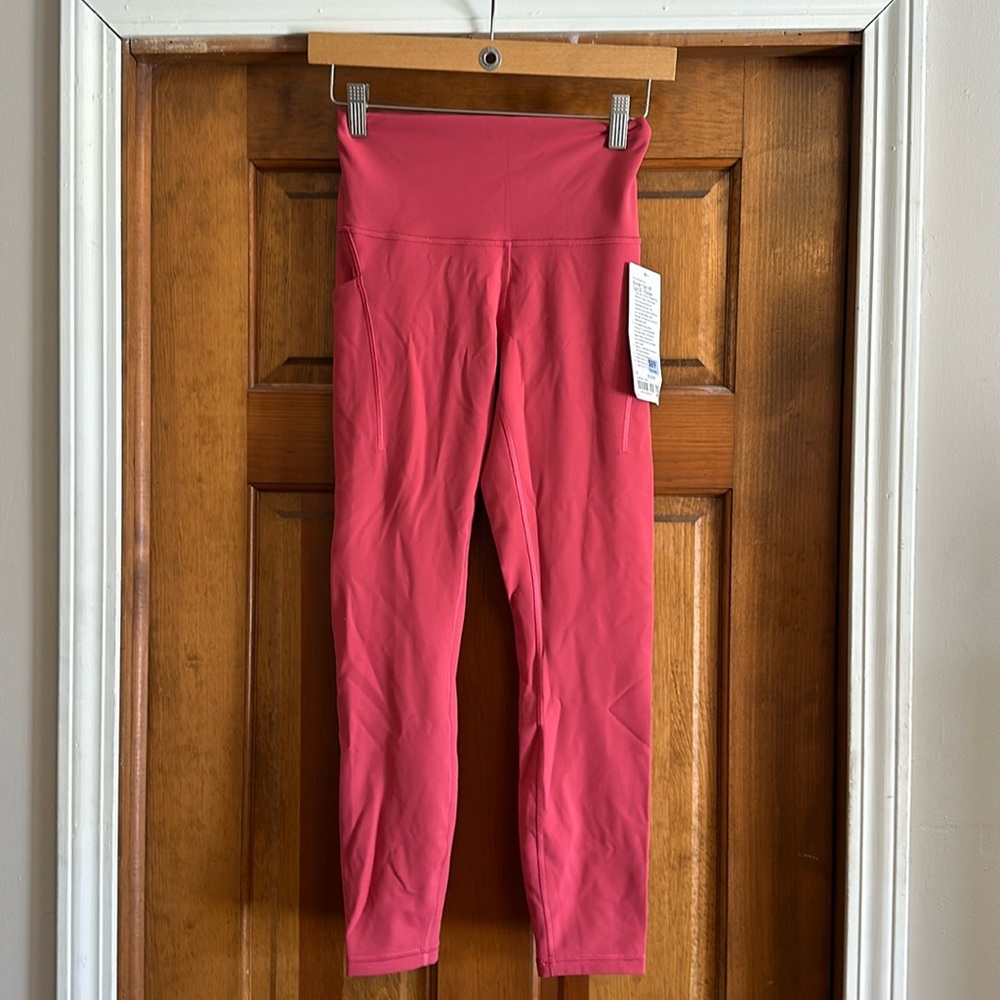 Lululemon Wunder under train, size 6